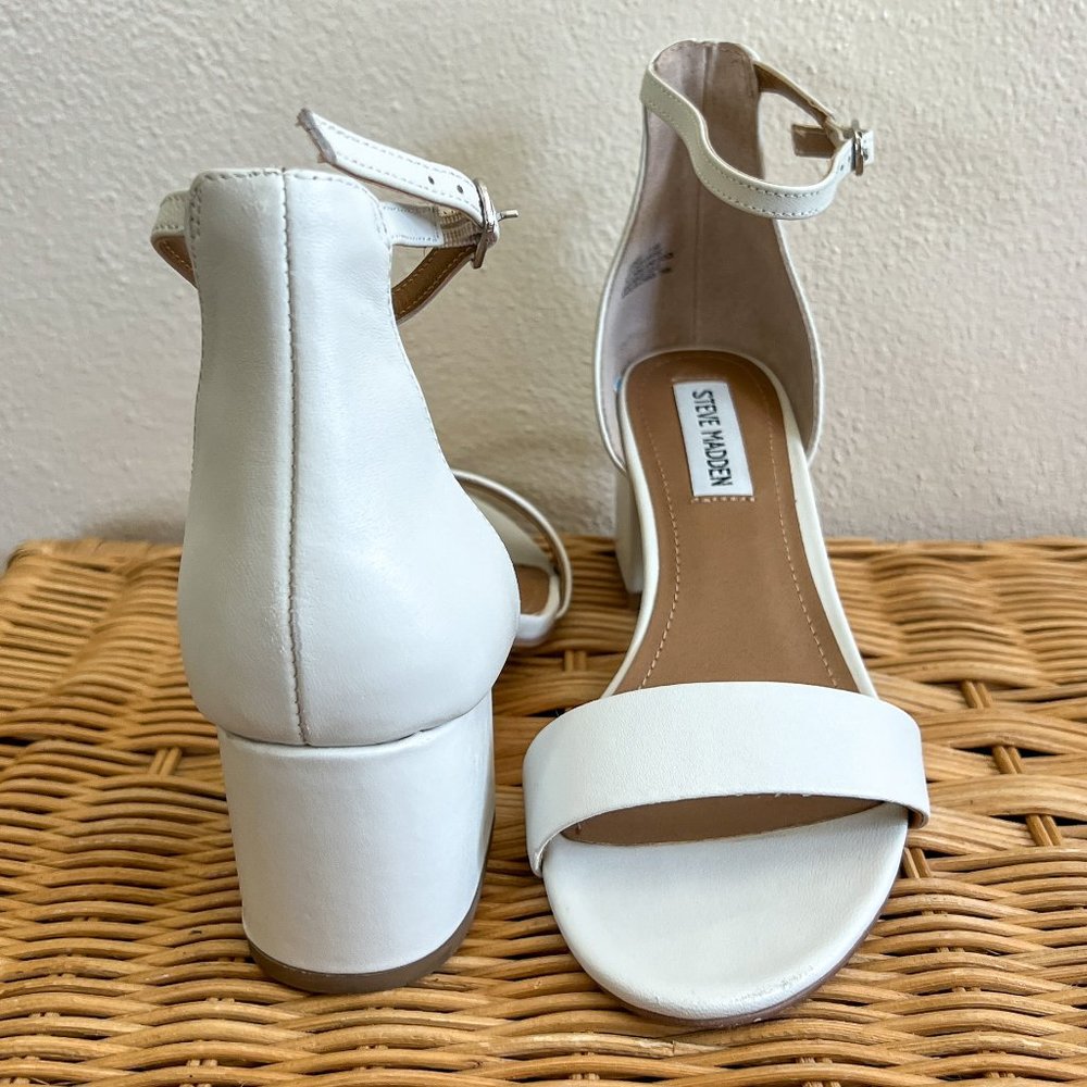 Steve Madden / Irenee Block Heel / White 7.5